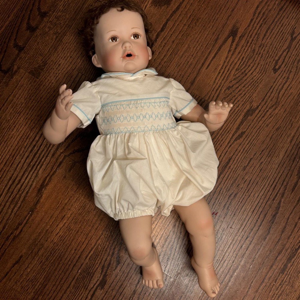 Vintage Ashton Drake Heirloom Porcelain Doll Joan Ibarolle 1997 Limited Edition
